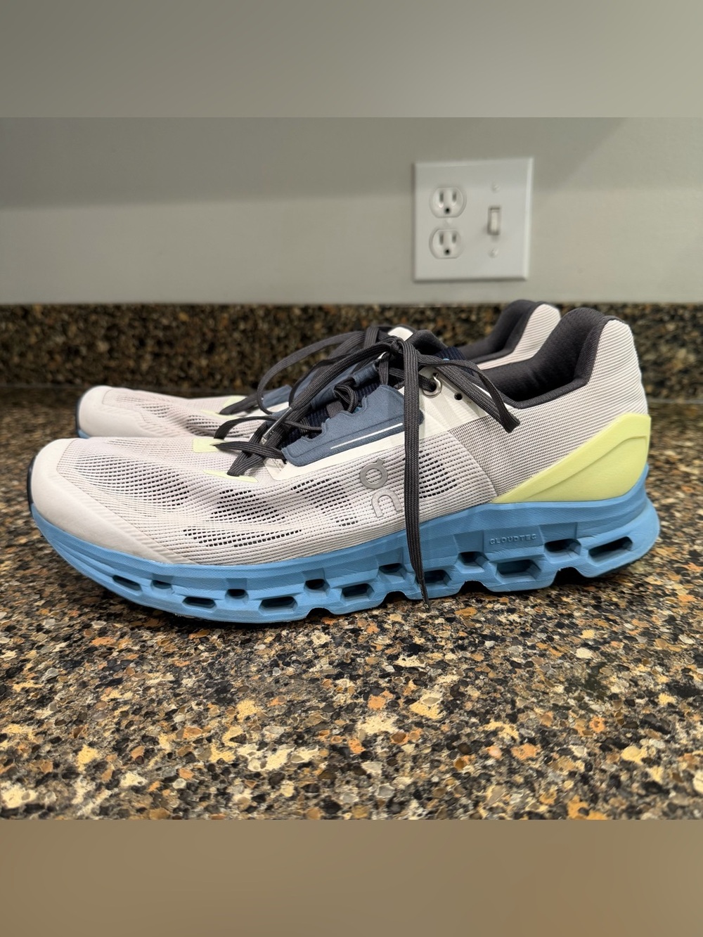 On Running Cloudflow Men's Running Shoes - Light Gray, Blue, Lime 12.5